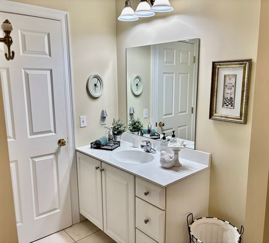 30 Wynnfield Circle 30, Southwick, MA 01077