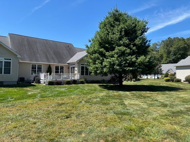 30 Wynnfield Circle 30, Southwick, MA 01077