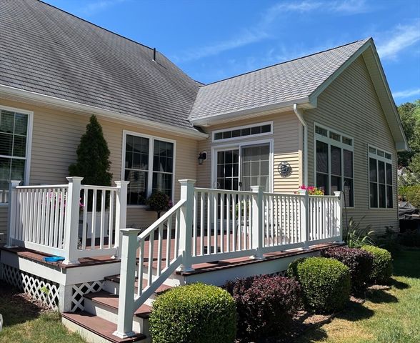 30 Wynnfield Circle 30, Southwick, MA 01077