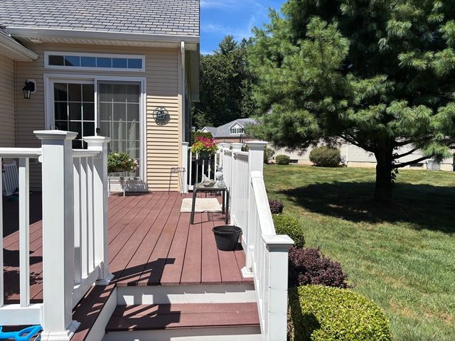 30 Wynnfield Circle 30, Southwick, MA 01077