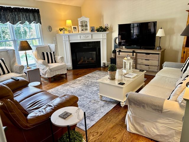 30 Wynnfield Circle 30, Southwick, MA 01077