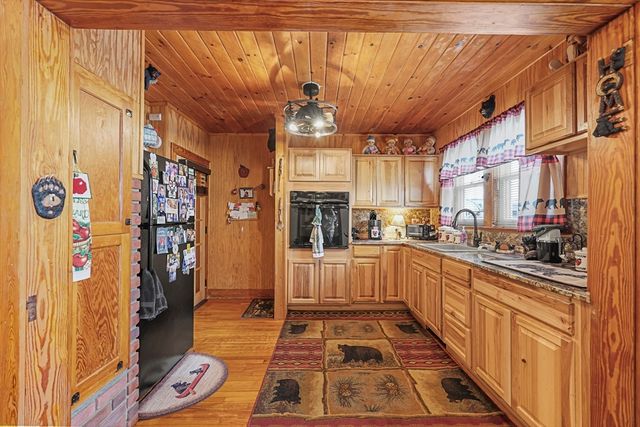 90 Cheshire Rd, Pittsfield, MA 01201