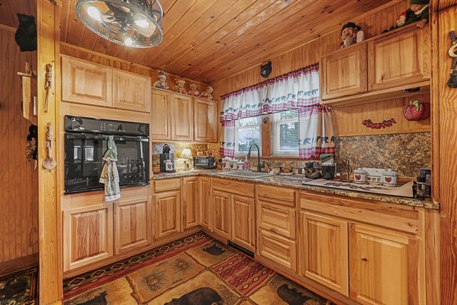 90 Cheshire Rd, Pittsfield, MA 01201