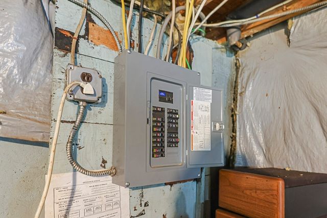 90 Cheshire Rd, Pittsfield, MA 01201