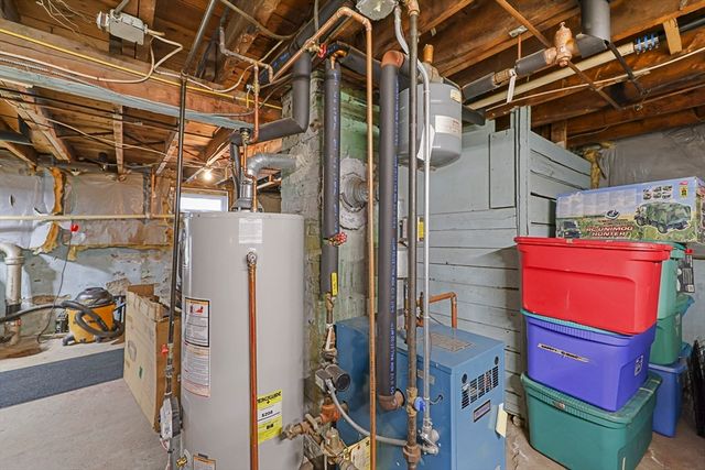 90 Cheshire Rd, Pittsfield, MA 01201