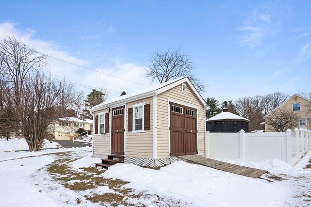 90 Cheshire Rd, Pittsfield, MA 01201