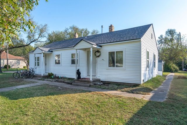 804-806 S Terrace Dr, Wichita, KS 67218