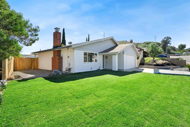 12437 Ridgeton Dr, Lakeside, CA 92040