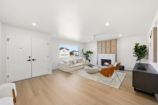 12437 Ridgeton Dr, Lakeside, CA 92040