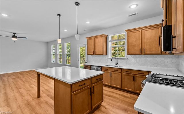 7567 Buckhaven Forest Drive, Kernersville, NC 27284