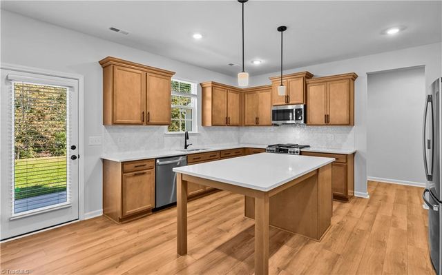 7567 Buckhaven Forest Drive, Kernersville, NC 27284