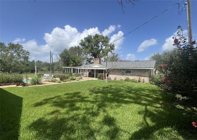 2144 Wendt Road, Bellville, TX 77418