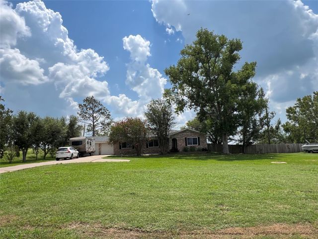 2144 Wendt Road, Bellville, TX 77418