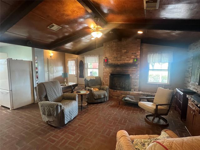 2144 Wendt Road, Bellville, TX 77418