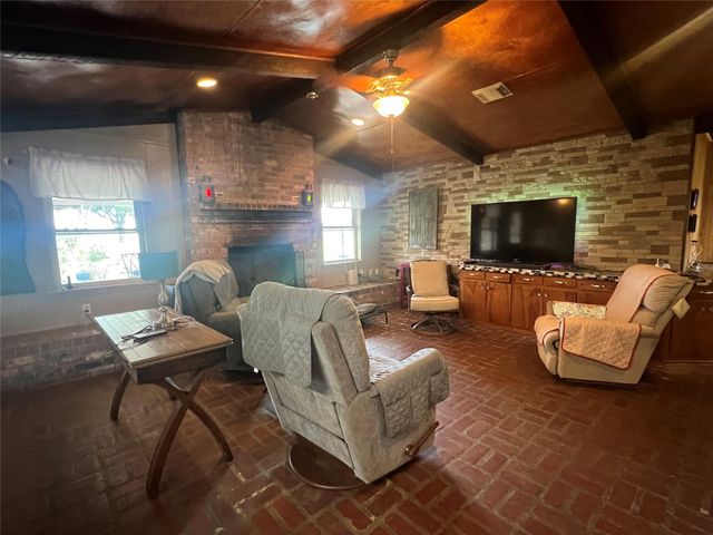 2144 Wendt Road, Bellville, TX 77418