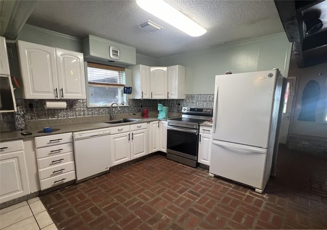 2144 Wendt Road, Bellville, TX 77418