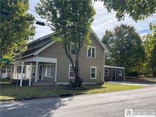 471 Fairmount Avenue, Ellicott, NY 14701