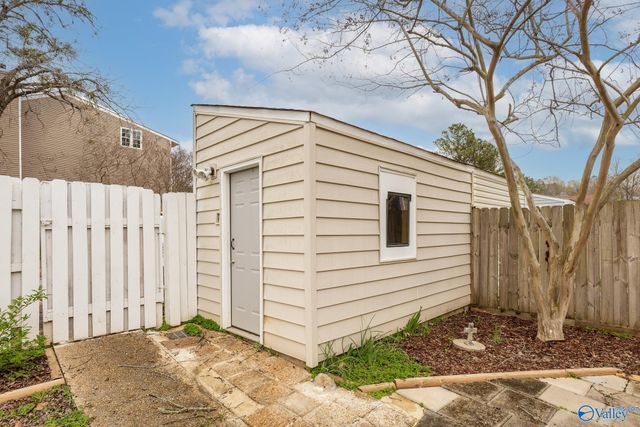 401 Hobbs Road, Huntsville, AL 35803