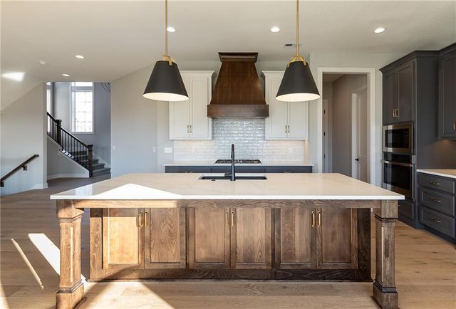 18504 Windsor Street, Overland Park, KS 66085