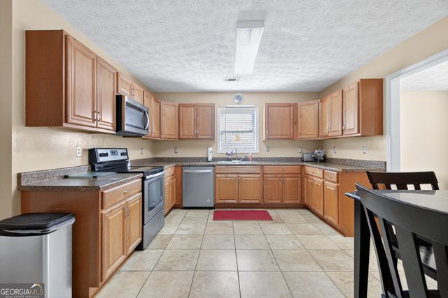 701 Muirfield Drive, Winder, GA 30680