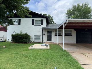 933 NW 22nd Street, Moore, OK 73160