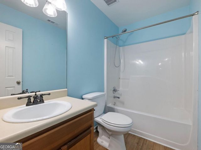 8755 Covestone Drive, Gainesville, GA 30506