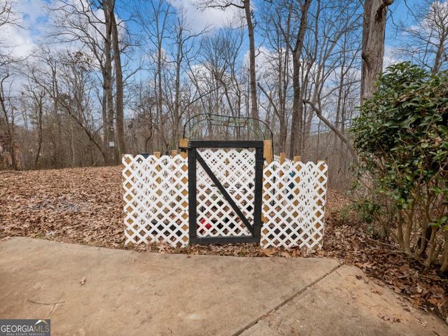 8755 Covestone Drive, Gainesville, GA 30506