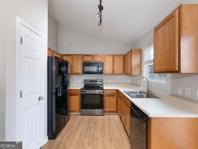 8755 Covestone Drive, Gainesville, GA 30506