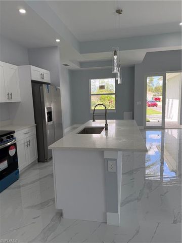 2232 Kean CT, Naples, FL 34117