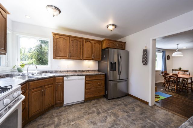 1516 11 Mile NE Road, Algoma Twp, MI 49321
