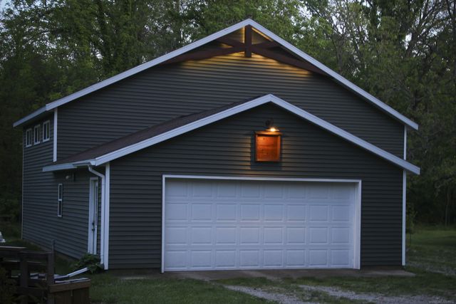 1516 11 Mile NE Road, Algoma Twp, MI 49321