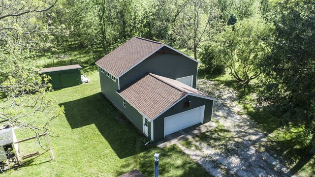 1516 11 Mile NE Road, Algoma Twp, MI 49321