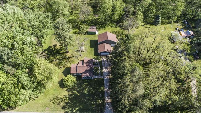 1516 11 Mile NE Road, Algoma Twp, MI 49321