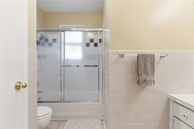 204 Kimberly Lane, Rogers, AR 72756