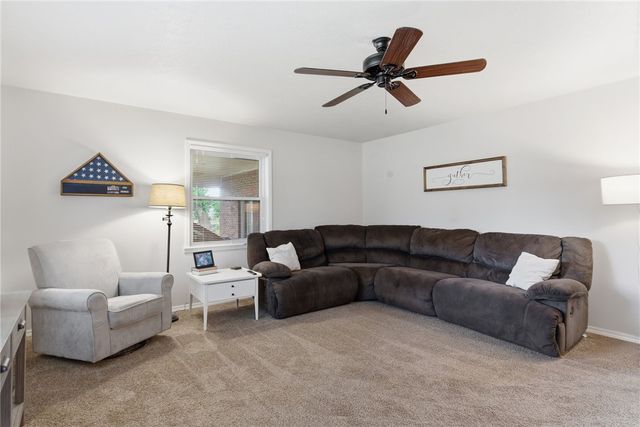204 Kimberly Lane, Rogers, AR 72756