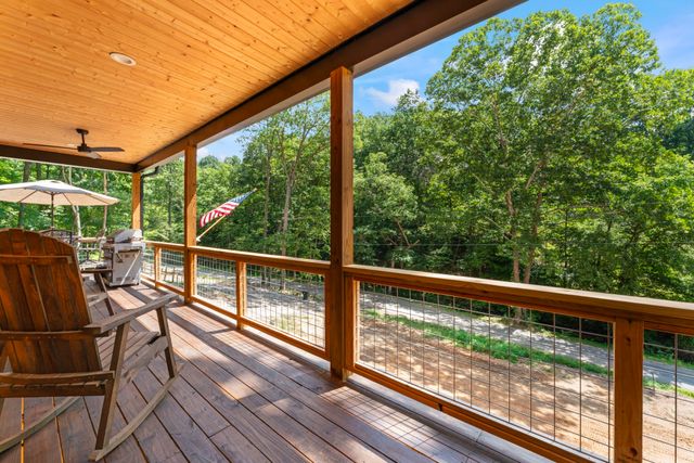 9500 McFarlin Rd, Bon Aqua, TN 37025