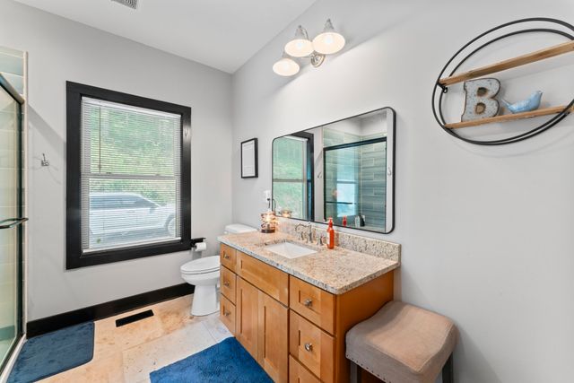 9500 McFarlin Rd, Bon Aqua, TN 37025