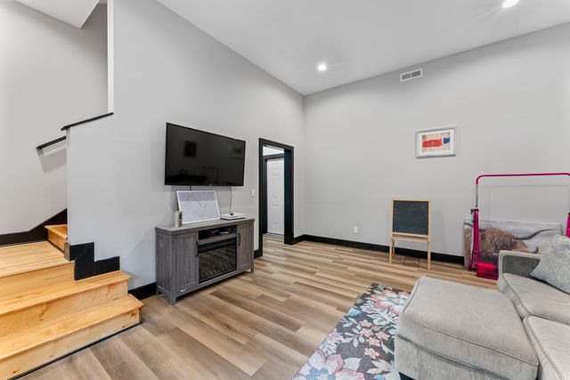 9500 McFarlin Rd, Bon Aqua, TN 37025