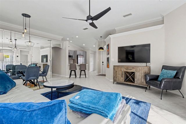 1110 Lemonwood St, Hollywood, FL 33019