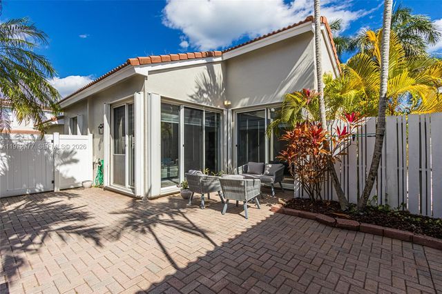 1110 Lemonwood St, Hollywood, FL 33019