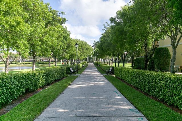 1110 Lemonwood St, Hollywood, FL 33019