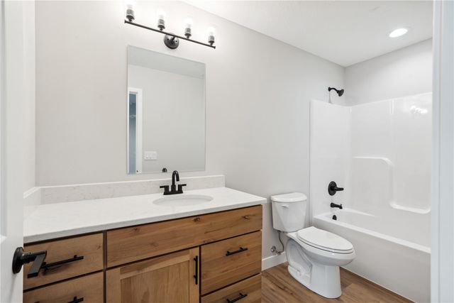 2367 Rookwood Lane, Marion, IA 52302