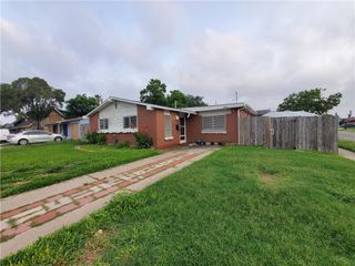 5701 Glen Arbor Dr, Corpus Christi, TX 78412