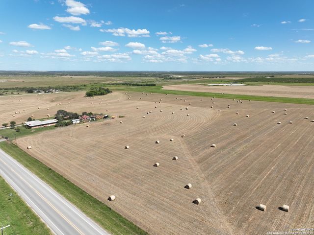 14420 FM 99, Karnes City, TX 78118