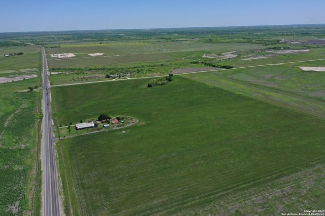 14420 FM 99, Karnes City, TX 78118