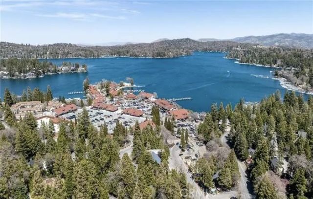 27981 Rainbow Drive, Lake Arrowhead, CA 92352