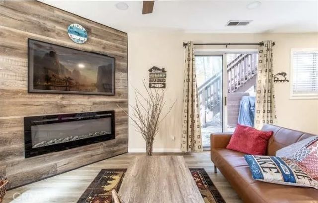 27981 Rainbow Drive, Lake Arrowhead, CA 92352