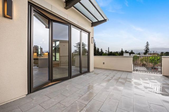 237 Hope Street, Mountain View, CA 94041