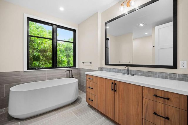 237 Hope Street, Mountain View, CA 94041