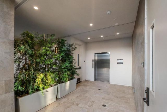 237 Hope Street, Mountain View, CA 94041